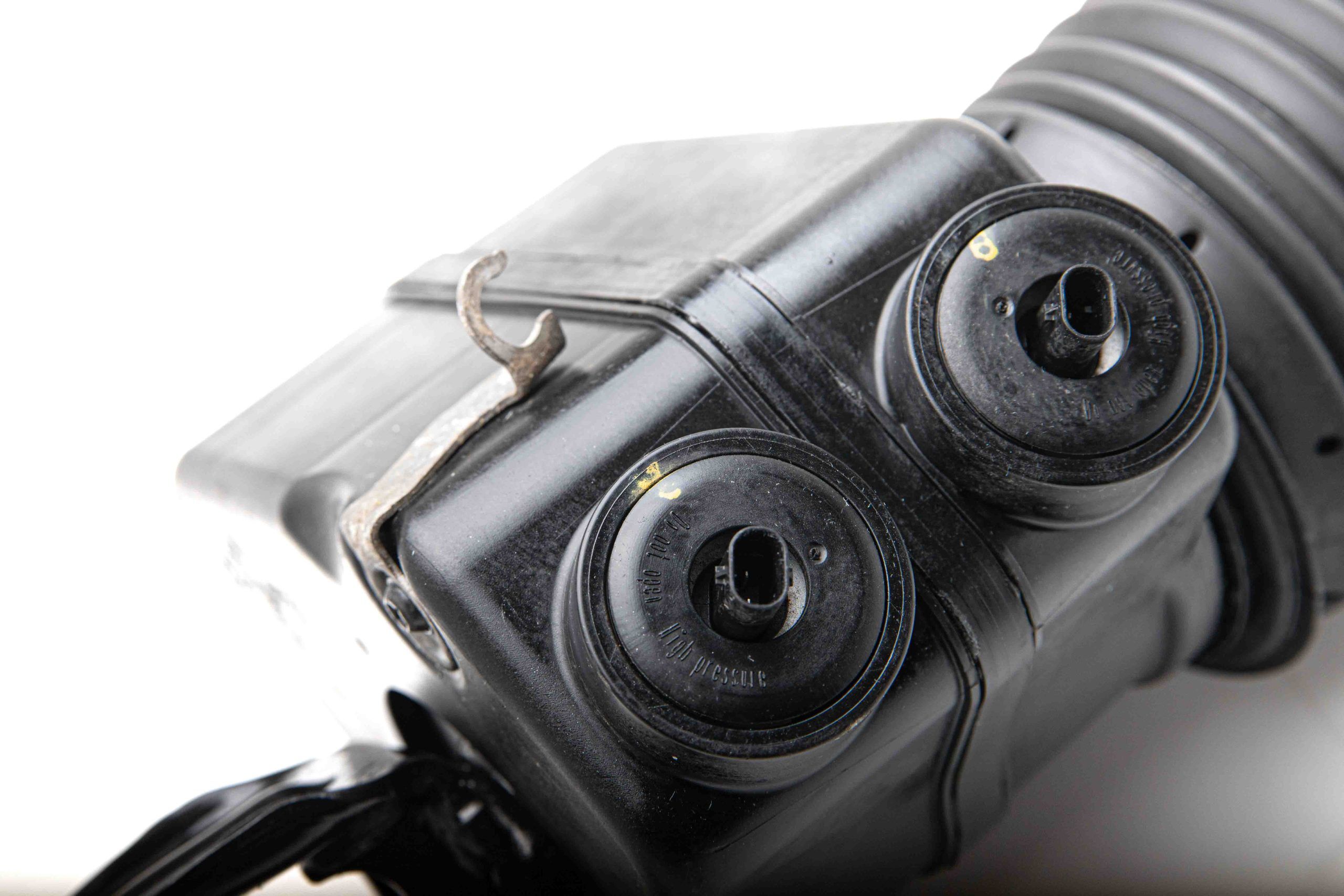 Porsche Taycan (9J1) Front Air Suspension Strut (Left) with PASM (2019-2023) 11 Porsche Taycan (9J1) Front Air Suspension Strut (Left) with PASM (2019-2023) 11